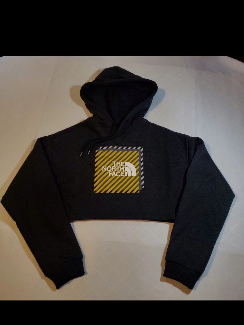 The North Face Womens S Crop Hoodie Yosemite Coordinates Graphic Sweatshirt NF0A